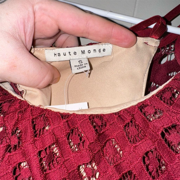 Haute Maude Women's S Red Lace Maxi Dress Ruffle Neckline Long Gown - Picture 5 of 8